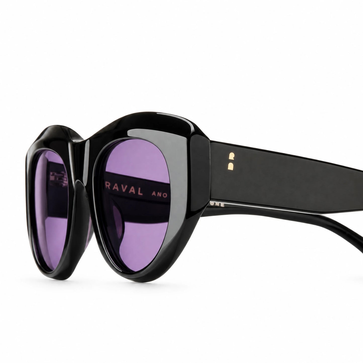 Hire C1 Violet Sunset